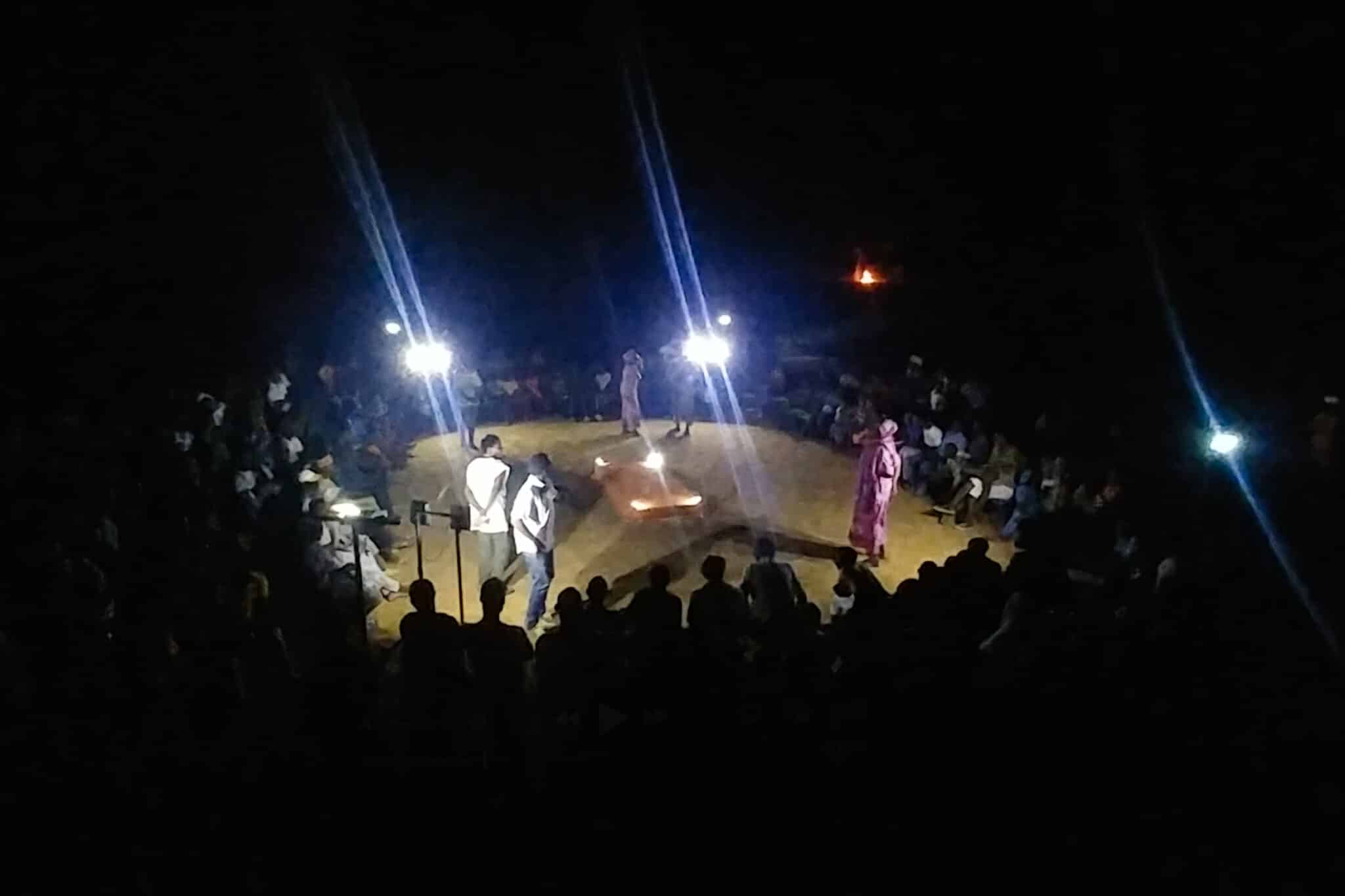 Theater Projekt Artistes-éclairs Burkina Faso