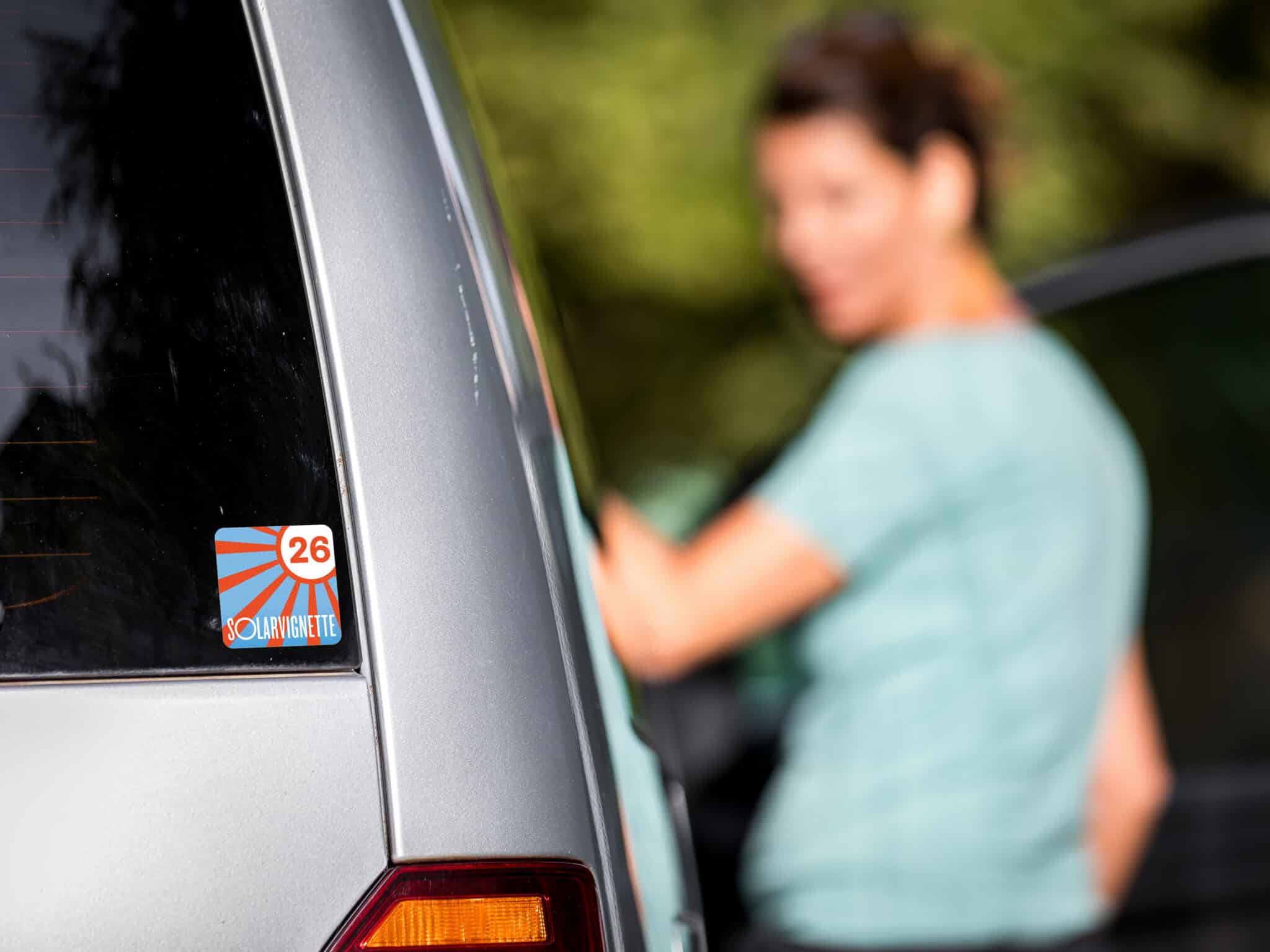 Sustainable on the road with the solar vignette for electric cars.